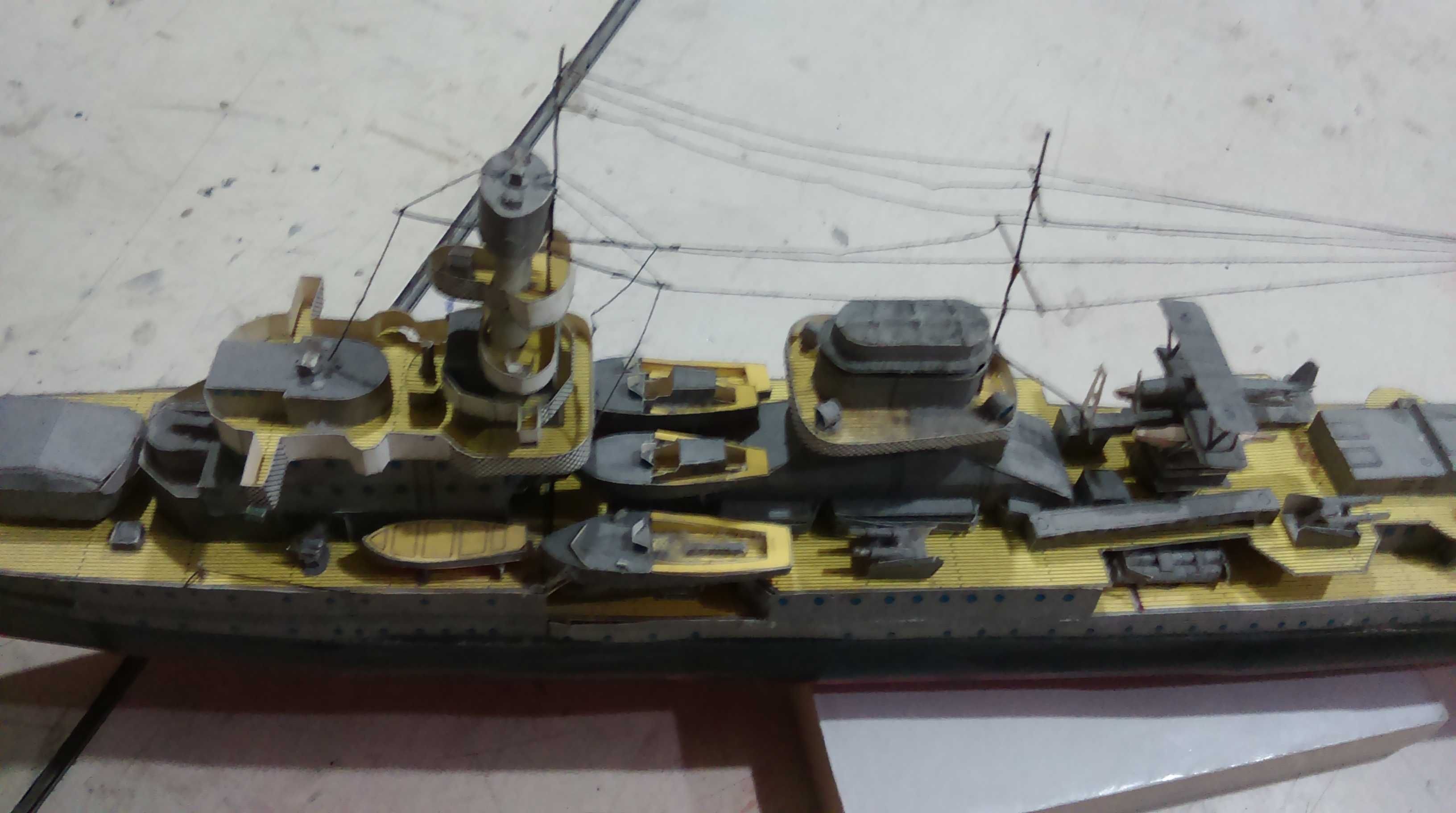 duży model kartonowy sklejony niemiecki krążownik lekki Nurnberg