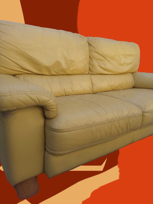 Sofá Amarelo suave, 2 lugares espaçosos