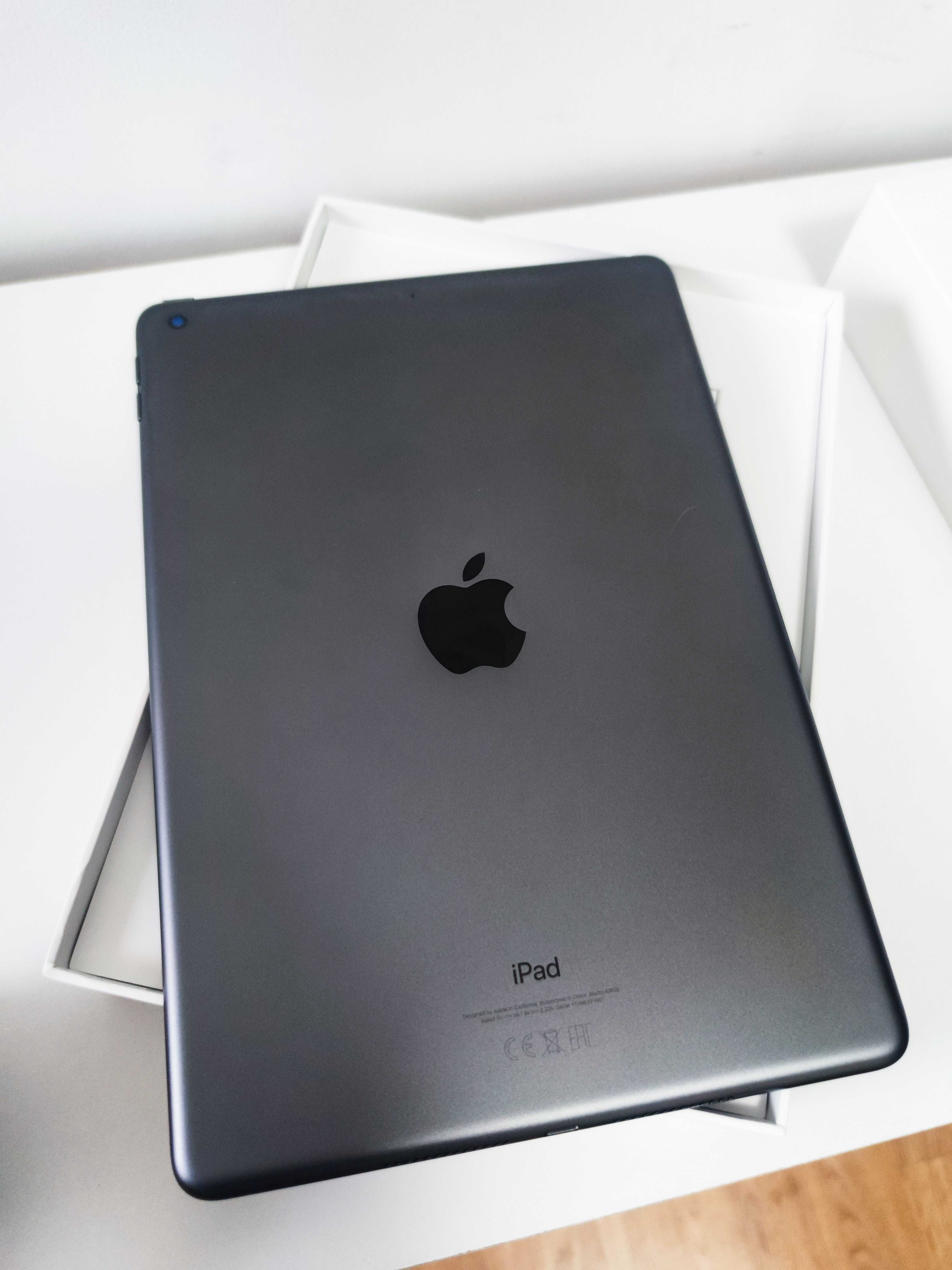 iPad 9th Gen 64GB Wi-Fi – Stan Idealny 100% + Akcesoria (rysik i etui)