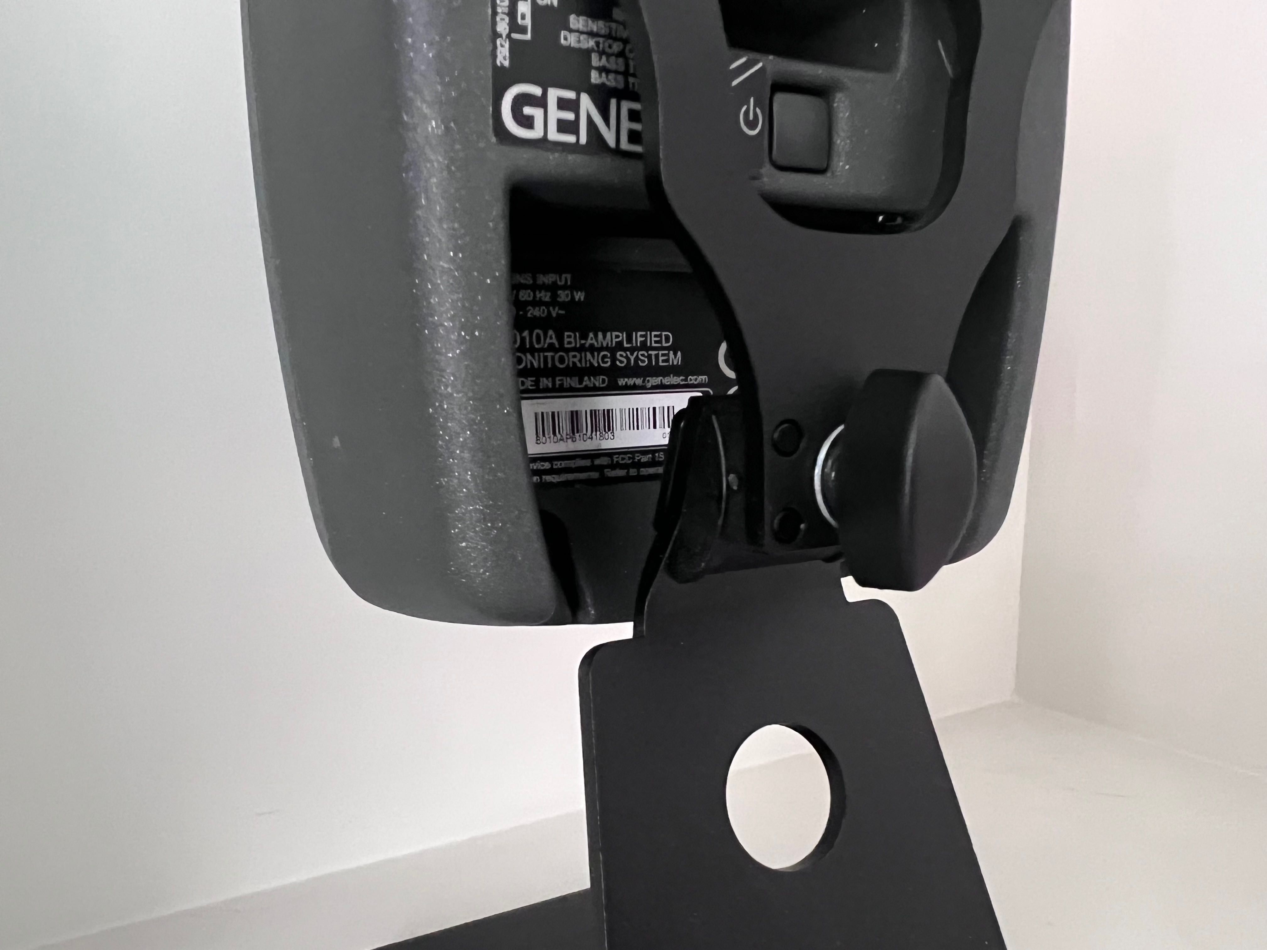 4 monitores com subwoofer