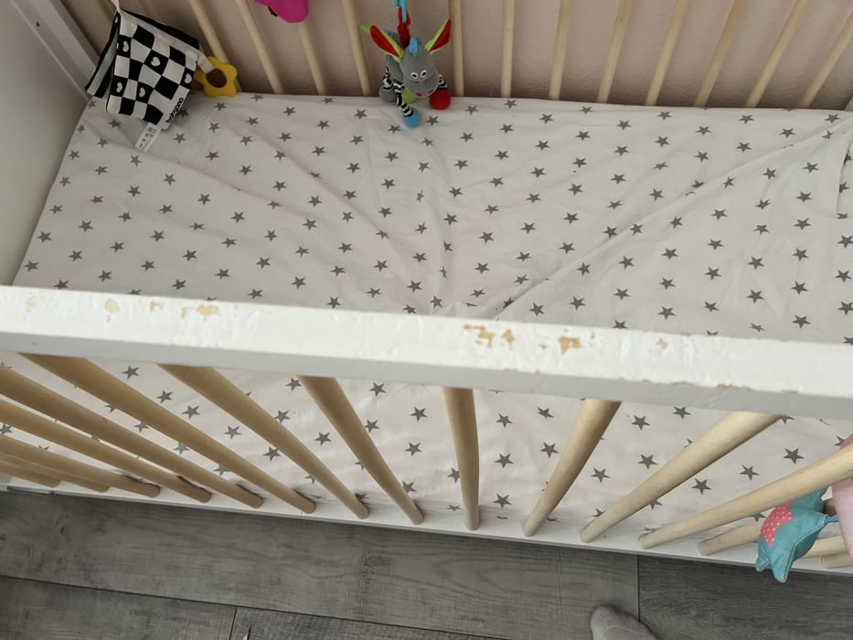 Łóżeczko drewniane białe Kinderkraft - gratis ochraniacz na szczebelki