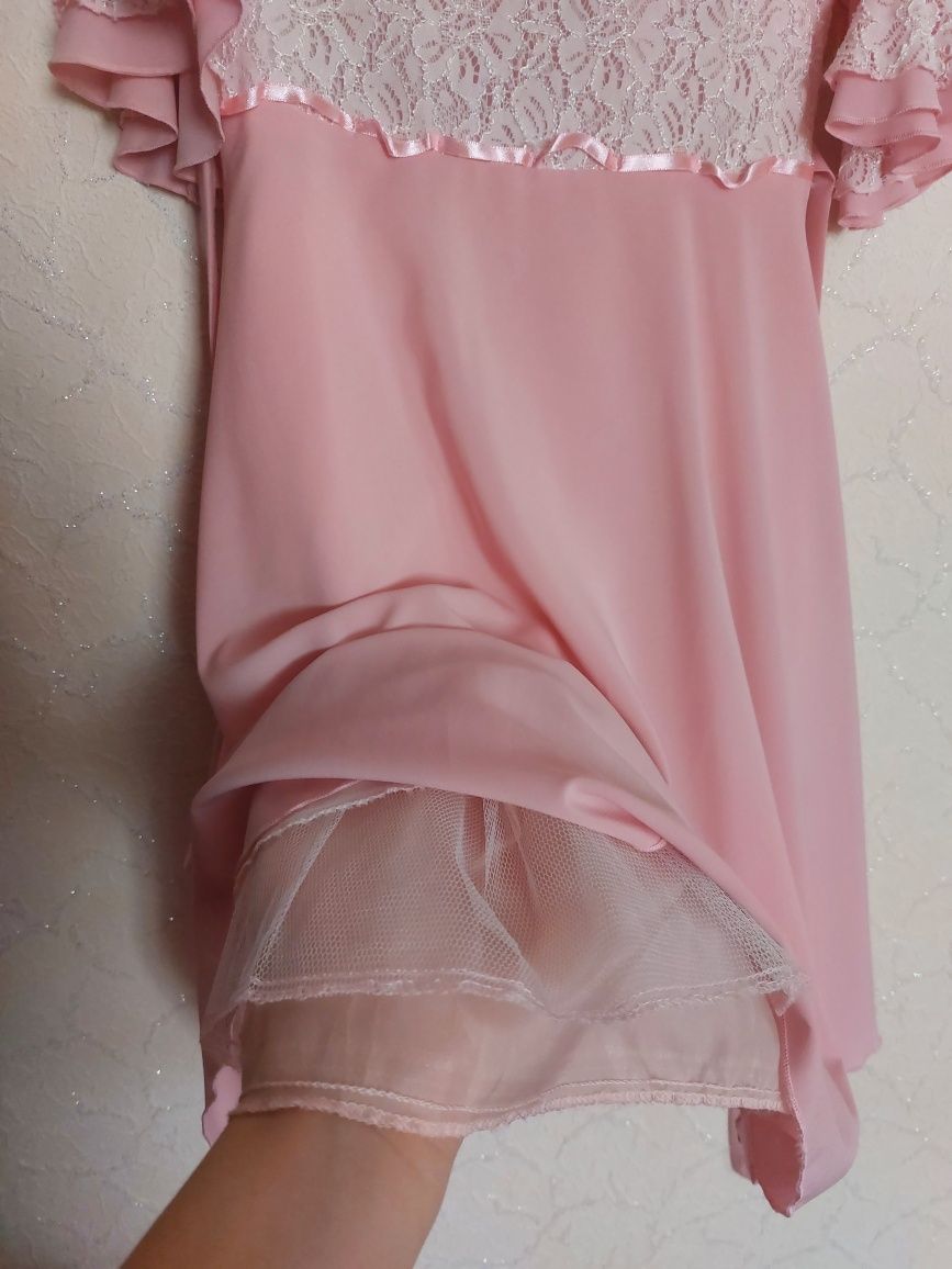 Дитяча сукня рожевого кольору