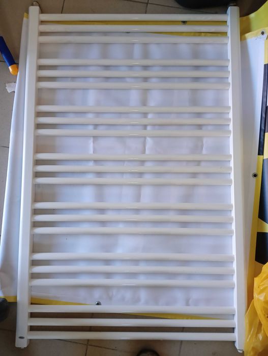 Grzejnik drabinkowy o wymiarach 75x115 cm