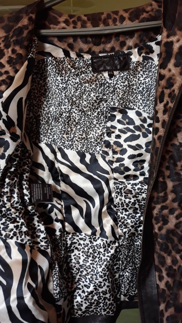 кожаная  леопардовая куртка.