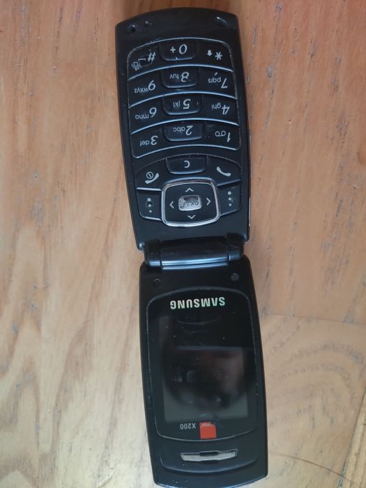 Samsung z klapką stan nieznany