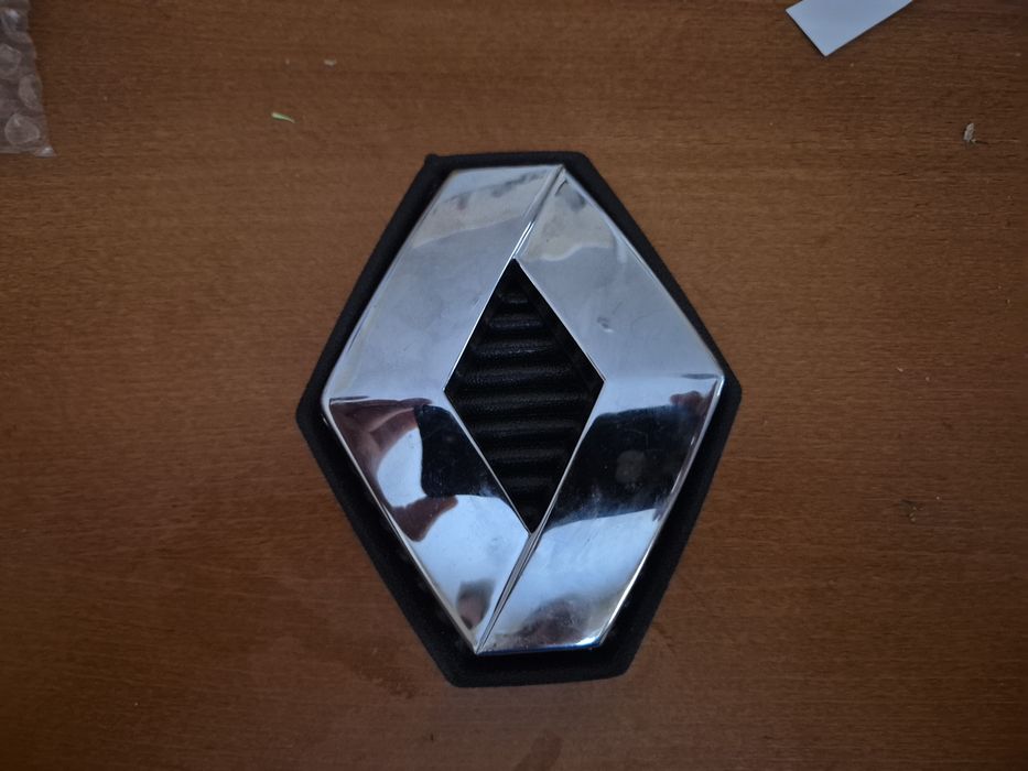 emblemat logo na przód Renault Megan Scenik 2