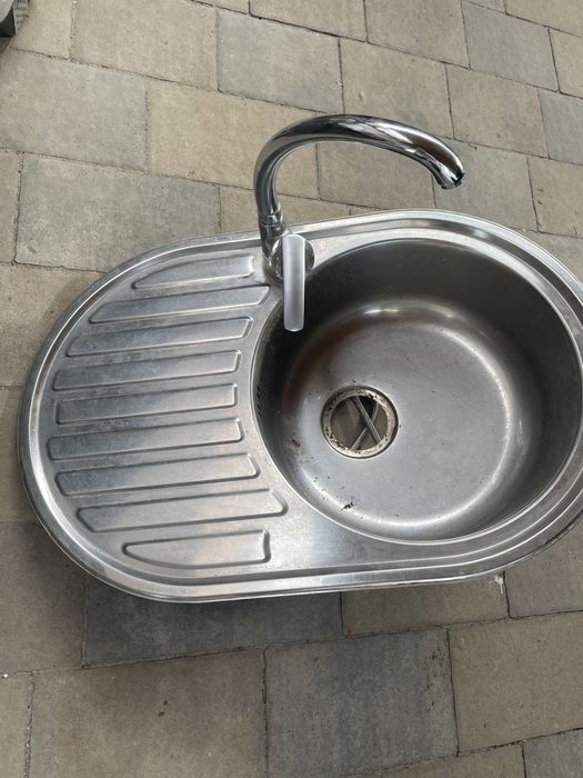 мийка з краном , сифон