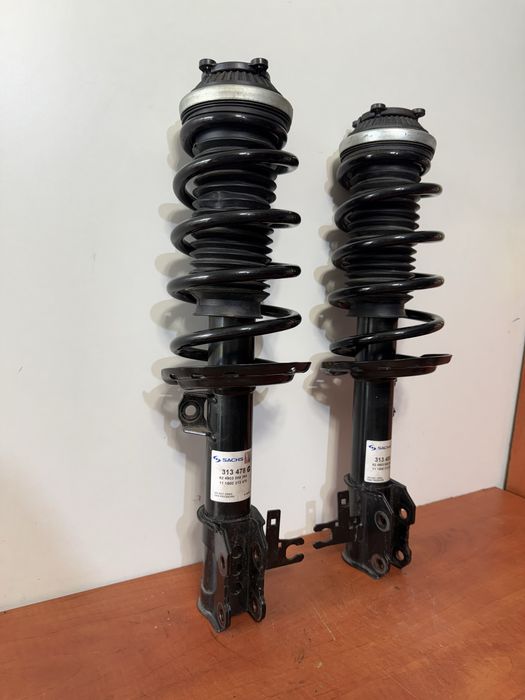 Nowe Amortyzatory Mcpherson Przód  Opel Zafira B 1.9 CDTI