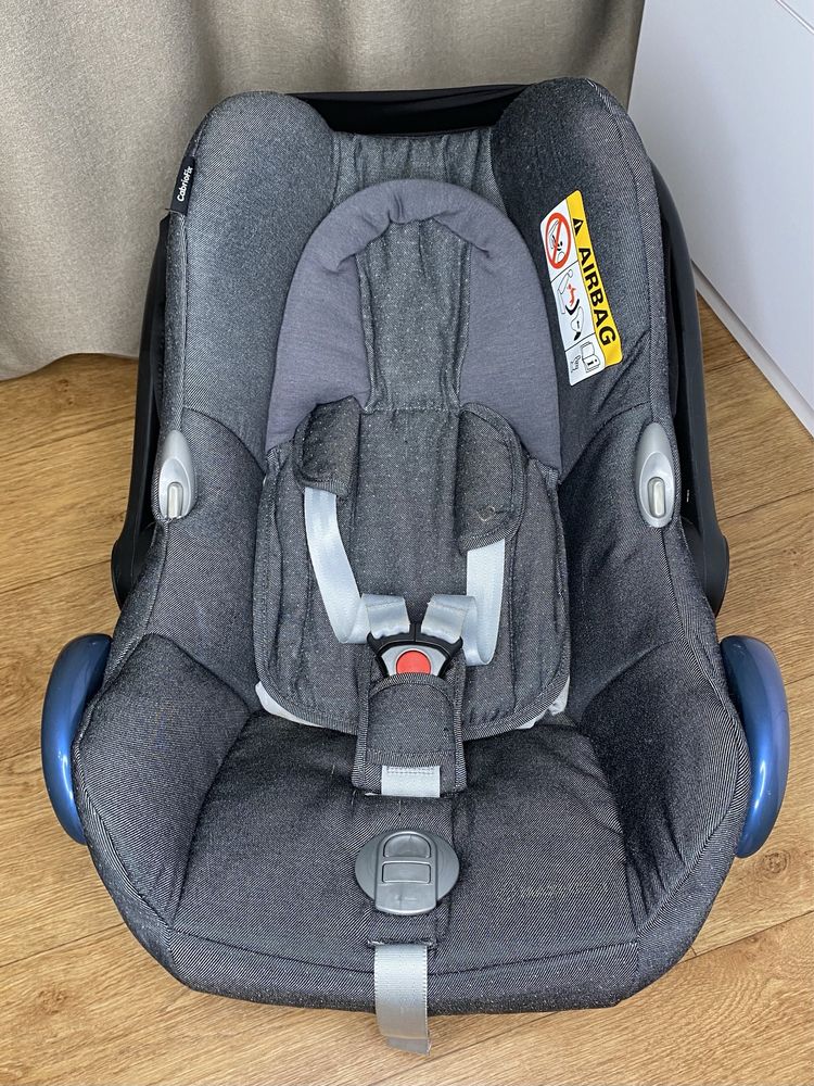 Дитяче автокрісло Maxi Cosi Cabriofix