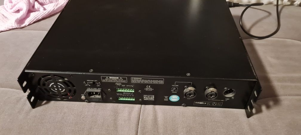 WZMACNIACZ Cyfrowy 2-Kanałowy APART Audio PA240P