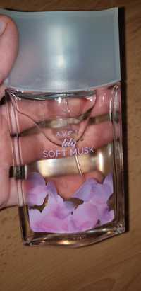 Avon Lily Soft Musk