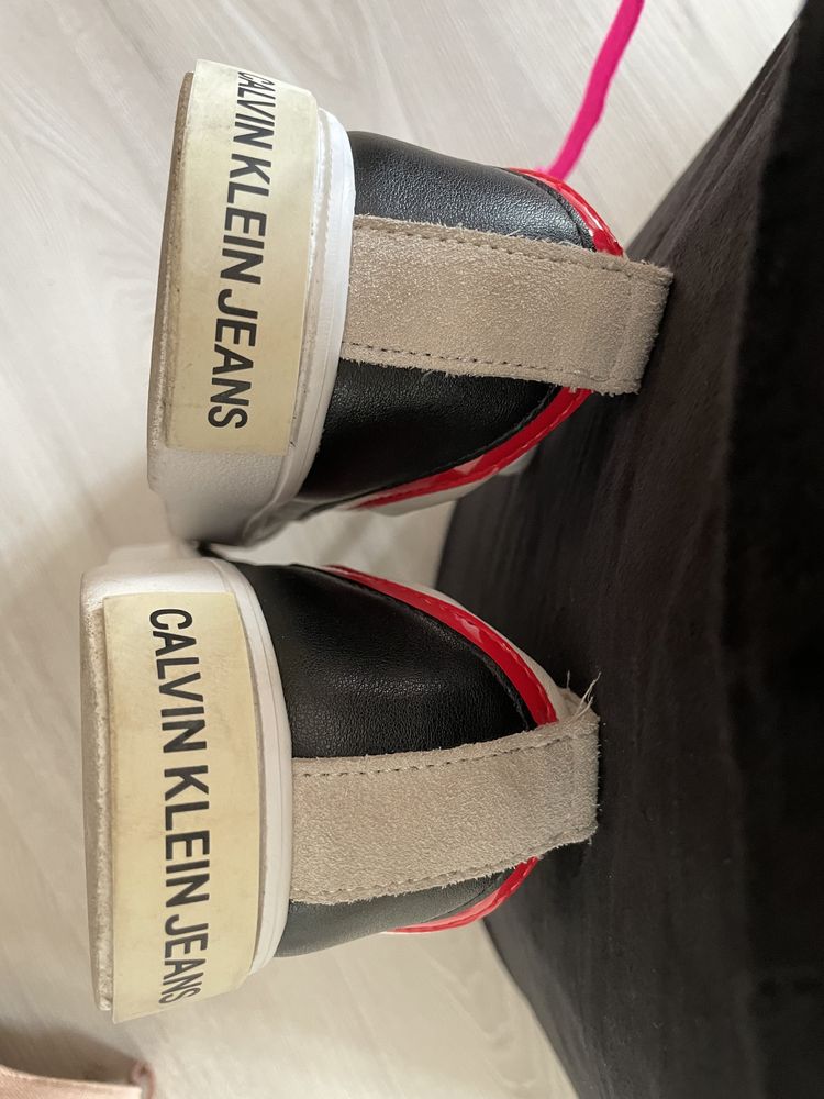 Białe sneakersy Calvin KLEIN Jeans rozmiar 40,5