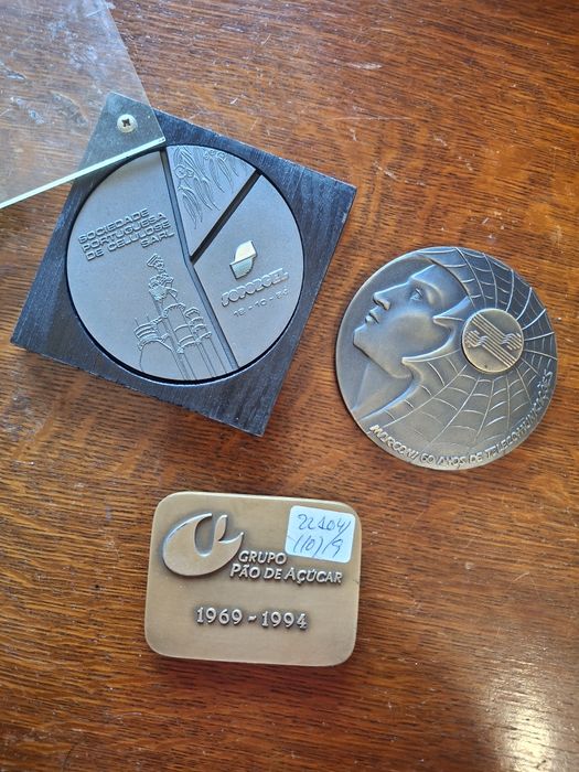 3 medalhas antigas