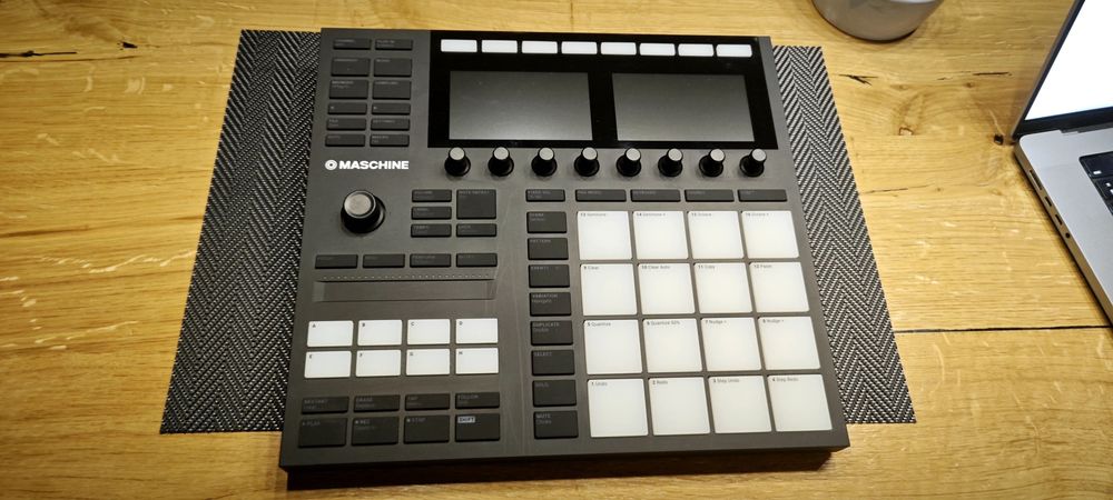 Sampler NI Maschine Mk3 Native Instruments  JAK NOWY