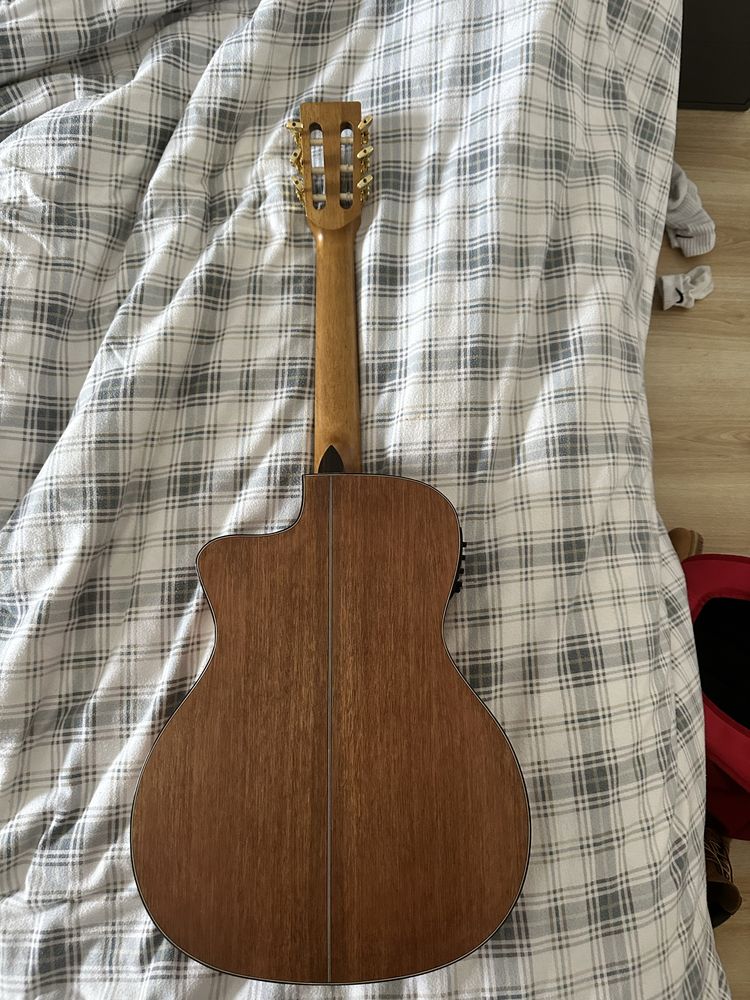 Guitarra castanha-clara VALÊNCIA