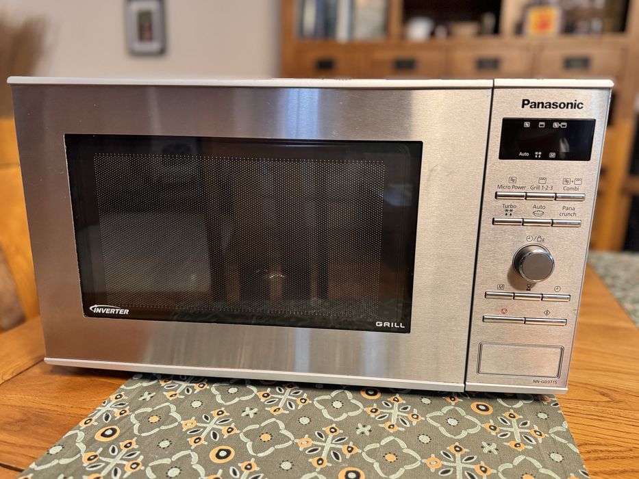 Kuchenka mikrofalowa z grillem