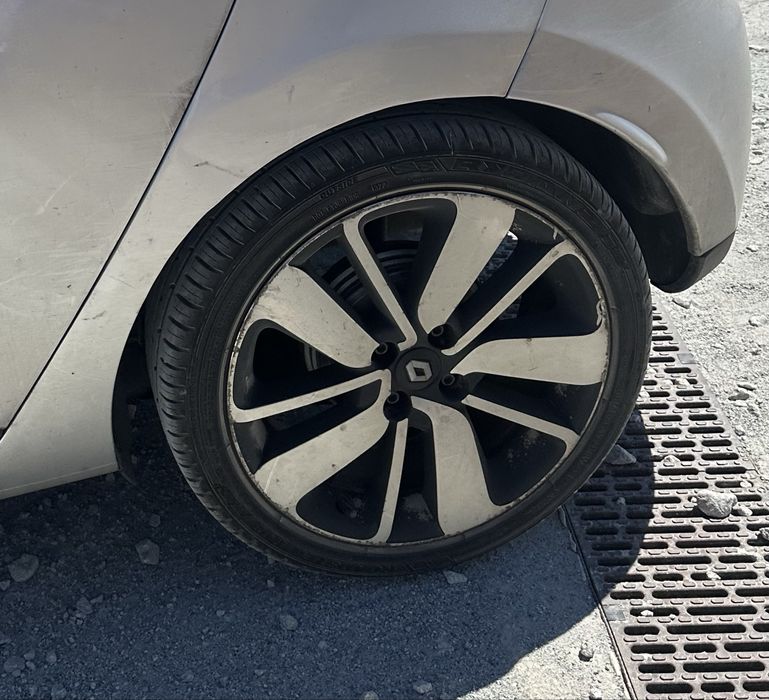 Vendo conjunto de jantes 17 4x100 Renaul clio iv