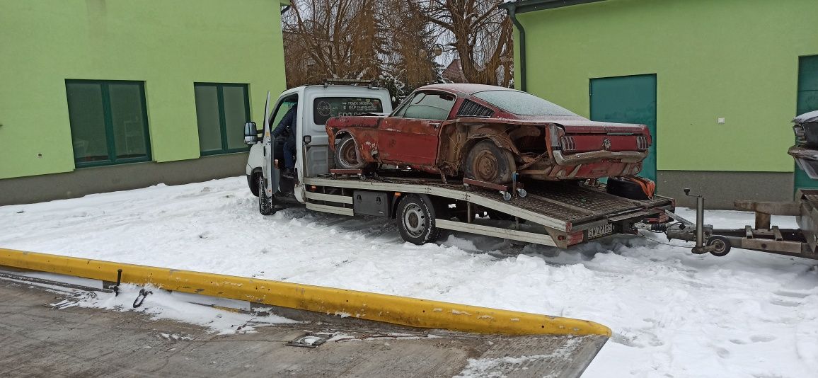 POMOC DROGOWA Laweta 24/7 Transport pojazdów Holowanie Przewóz