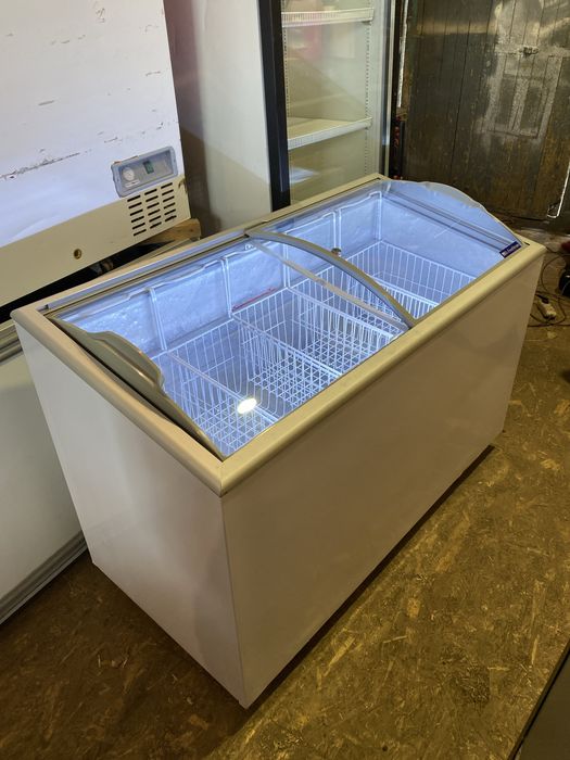 Морозильний ларь ubc 450 літрів