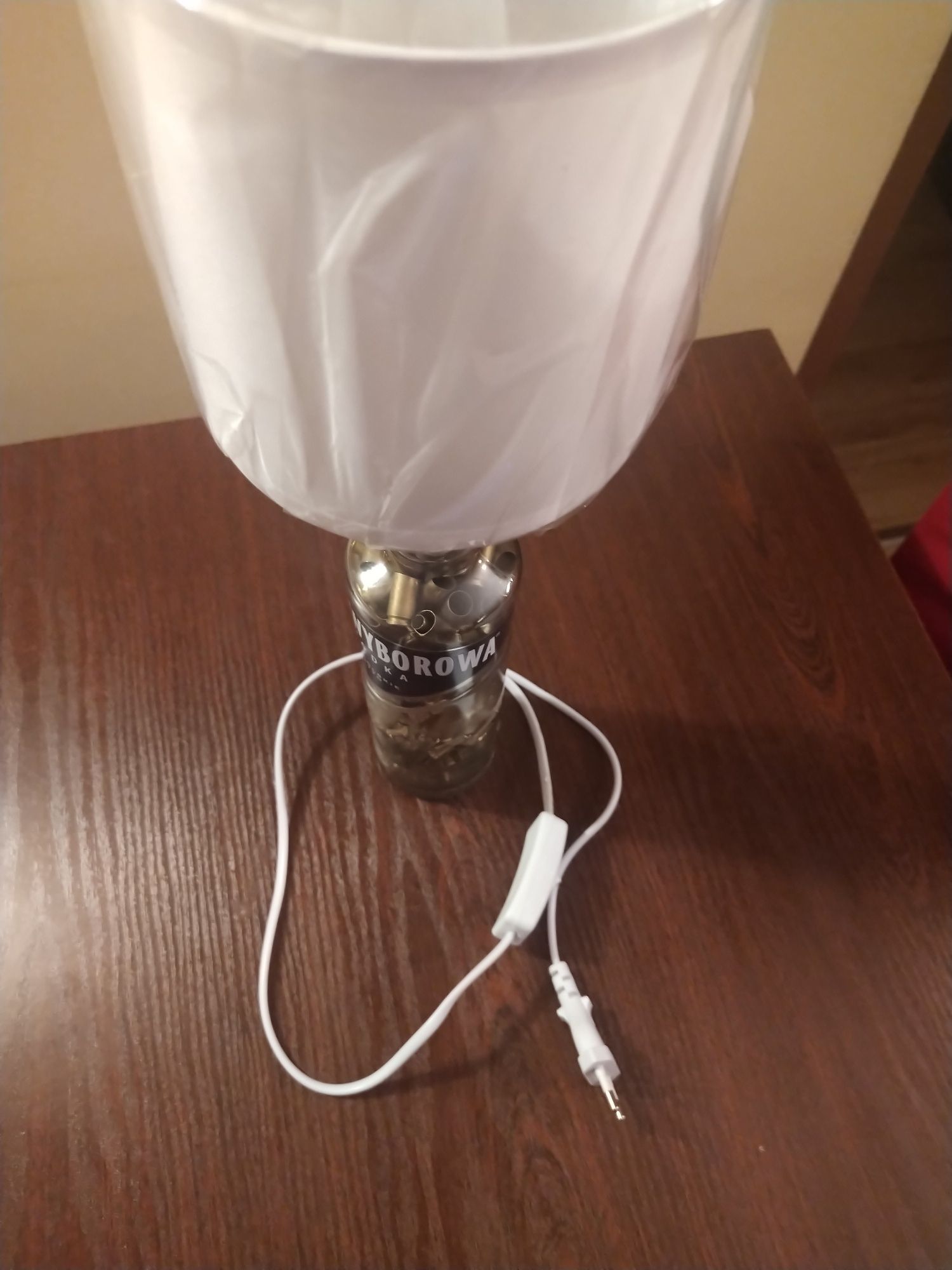 Lampa z łusek po nabojach