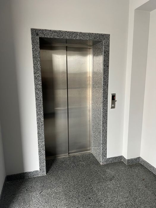 Оренда (продаж)приміщень в центрі міста 719,2 м.,720м по вул.Гузара,49