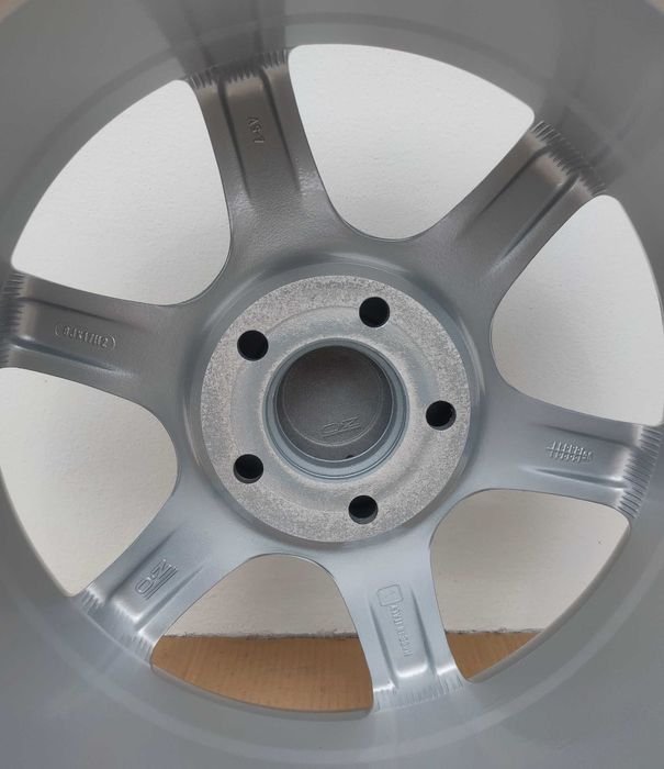 Jantes OZ SATURN 8Jx17 5x112 ET35
