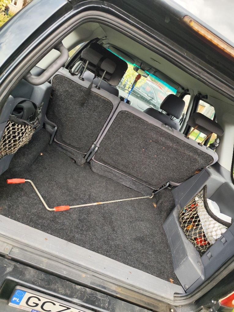 Samochód Tata Safari