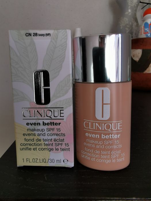 Clinique even better base / fond de teint