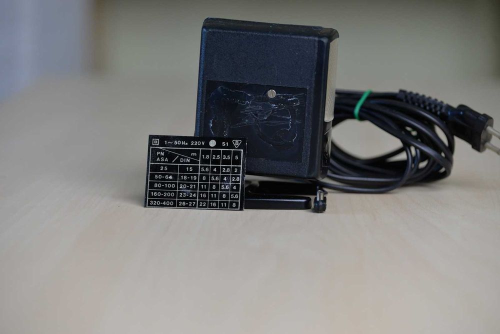 Lampa błyskowa LBS-21 – sieciowa, retro – polska produkcja