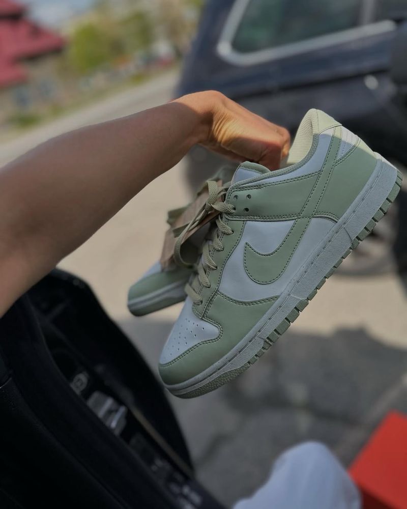 Чоловічі оригінальні кросівки Nike Dunk Low Next HF5384 300