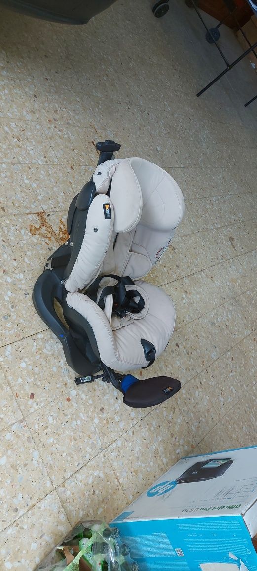 Cadeira Auto para bebe Besafe iziplus - até 25kgs preta e bege