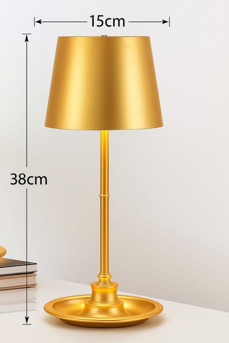 Elegancka lampka stołowa