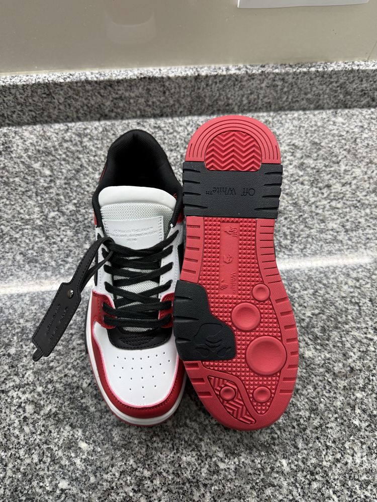 Off-white Sneakers