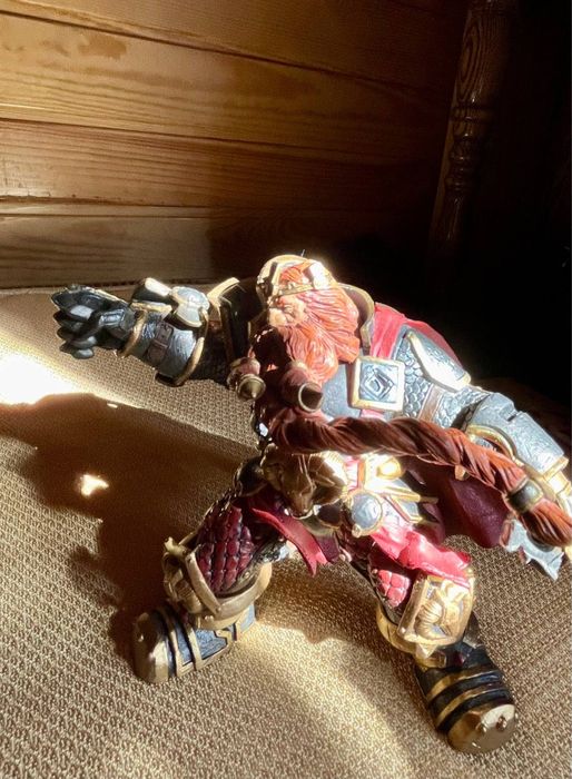 Колекційні фігурки  Бронзобород  Зельф тролль Moose Large Dino Zelf