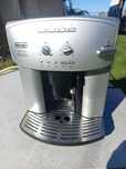 Ekspres z młynkiem DeLonghi cafe venezzia