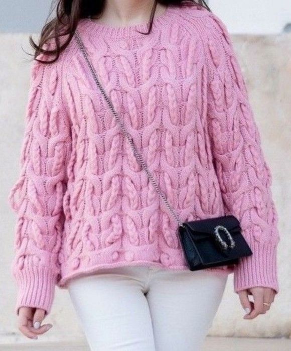 Sweter różowy Zara warkocze