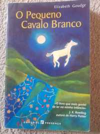 Livro "O pequeno cavalo branco"