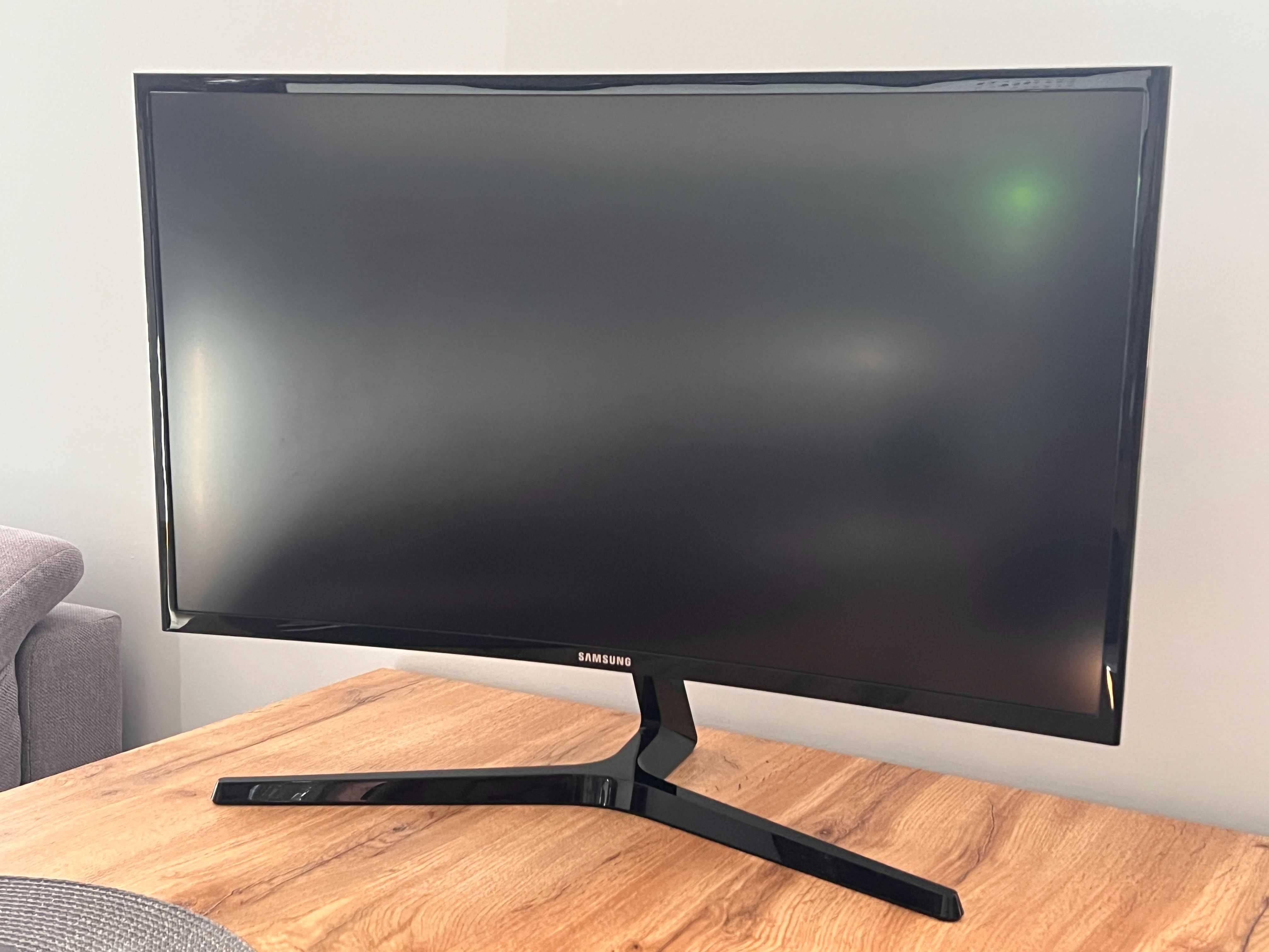 Monitor Samsung 27" / 75Hz / Curved / C27F396FHU