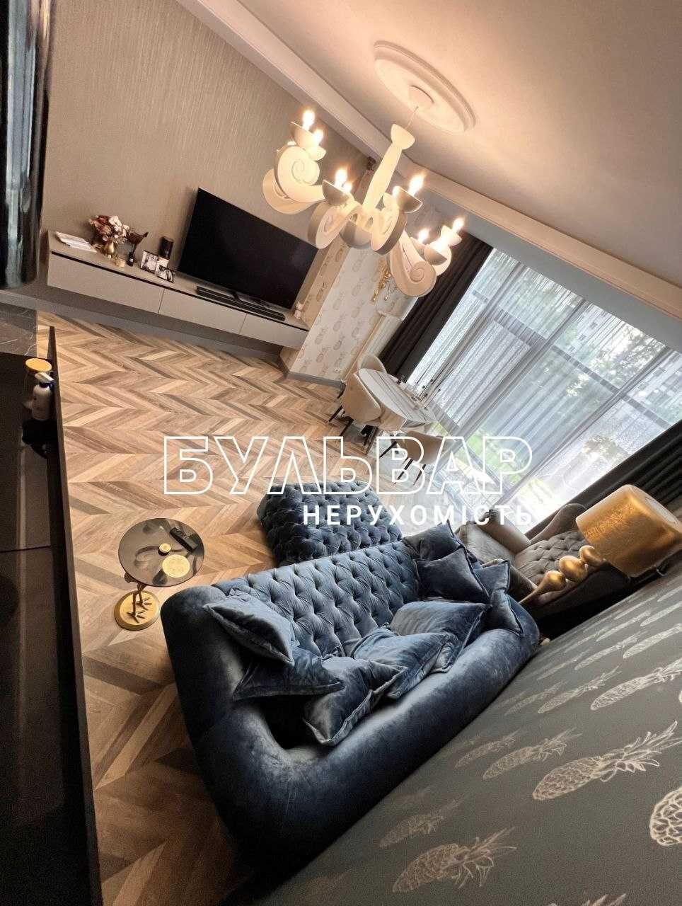 Продам!! 3 к.кв. - 100 м2, Центр, Новострой, ЖК Белый слон