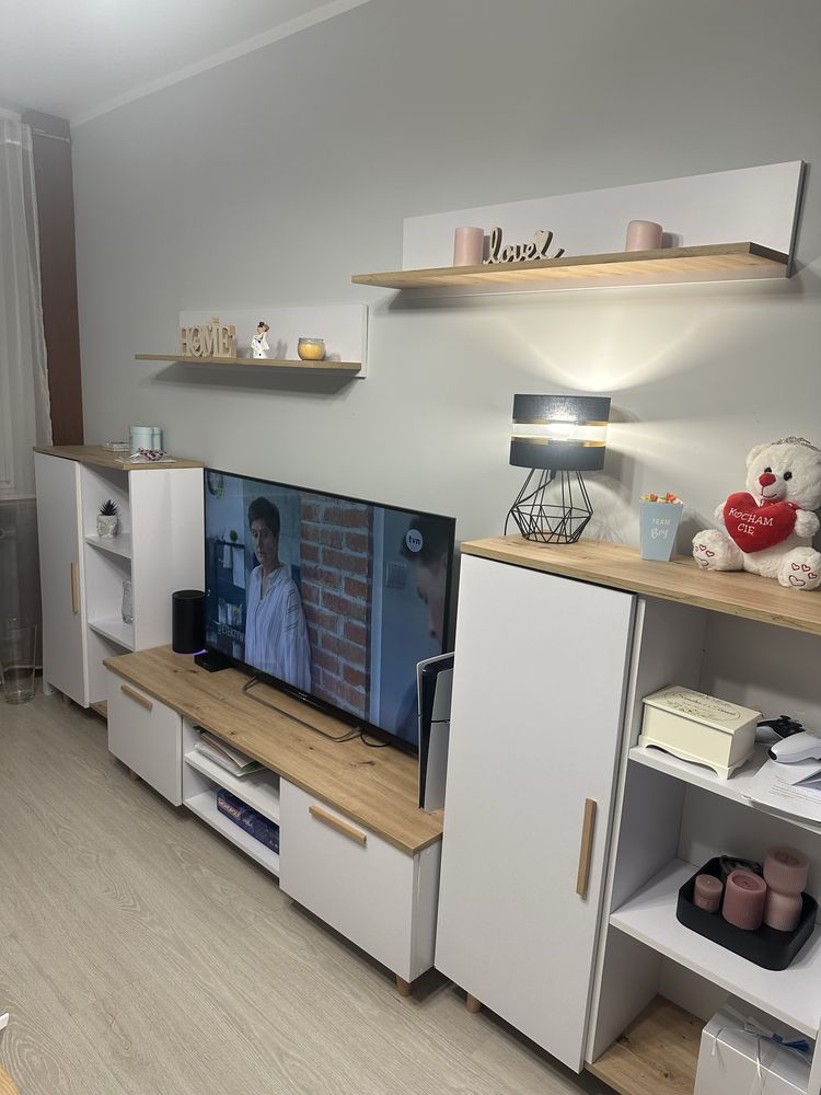 Meble plus stół do kompletu