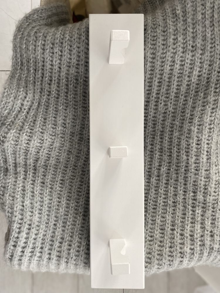 Ikea KUBBIS wieszak z 3 hakami, biały- stan bdb