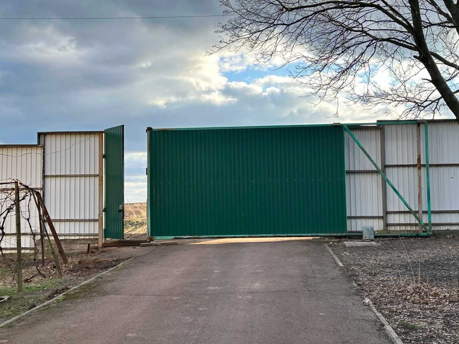 Продається база відпочинку в с. Валове