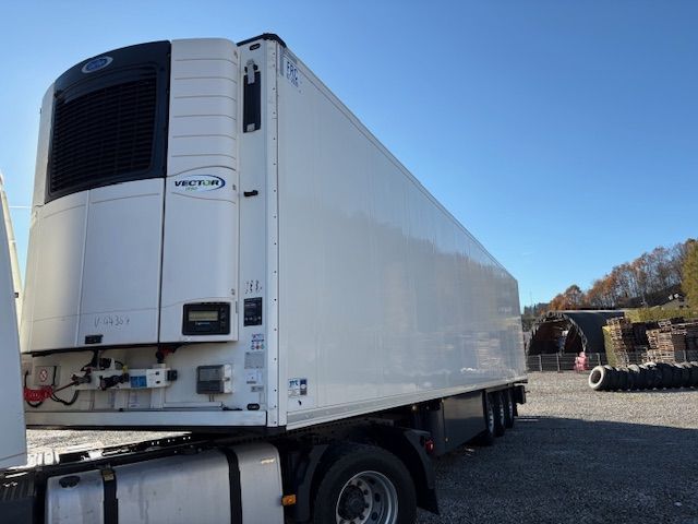 Schmitz Cargobull SKO 24/Carrier Vector 1950/  DOPPELSTOCK