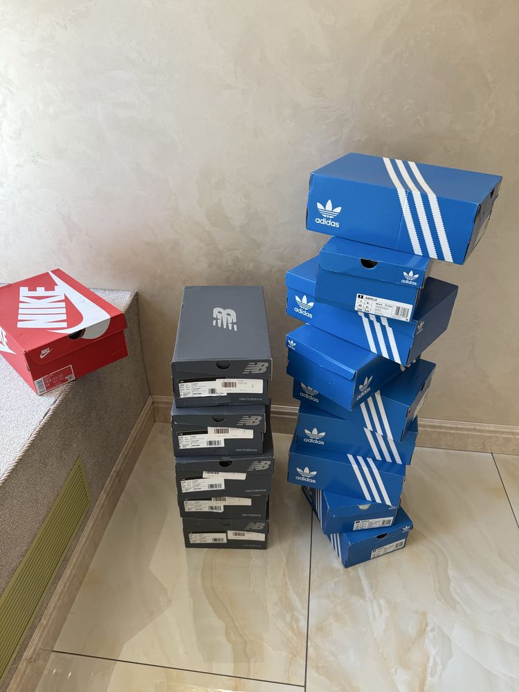 Кросівки Nike, Adidas, Jordan, Asics та інші  Оптом і в роздріб