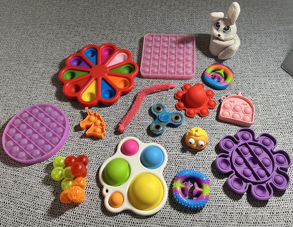 Набор игрушек антистресс и разные pop-it
