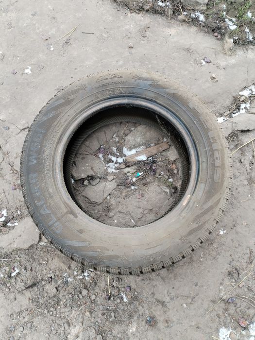 Гума на авто 1 шт.
