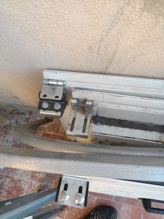 Portão de garagem seccionado