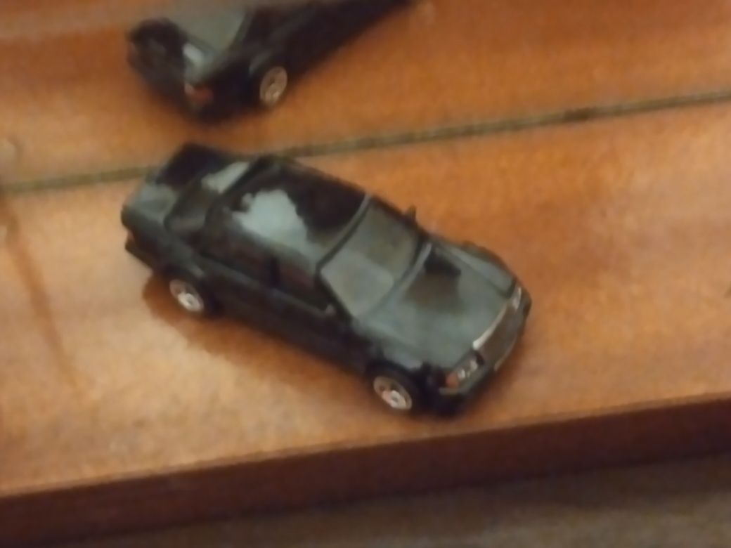 Vendo Mercedes Benz w124 evolution edition limitada!! Hotwheels!!