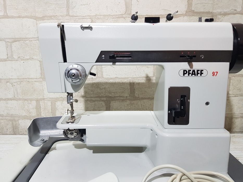 Швейна/швейная машинка Pfaff 97 б/у з Німеччини
