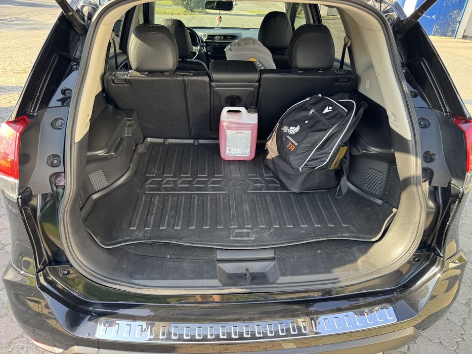 Продам Nissan Rogue SV